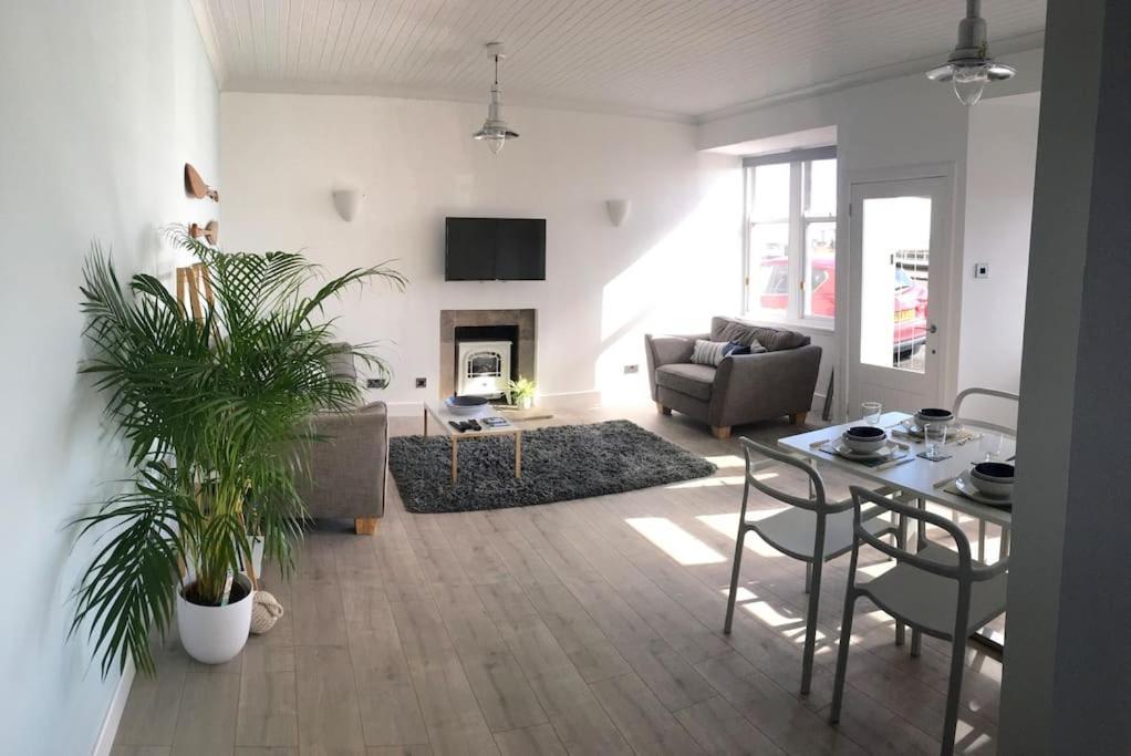 The Bolthole Apartamento Limekilns Exterior foto
